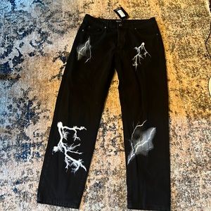 Brand new with tags Boohoo Man black jeans size 34, legs 32”